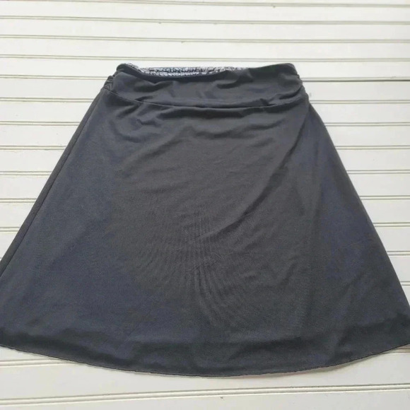 Women's Reversible Stretch Pebble Gray Black Casual Swim Active Skirt S - Picture 3 of 7